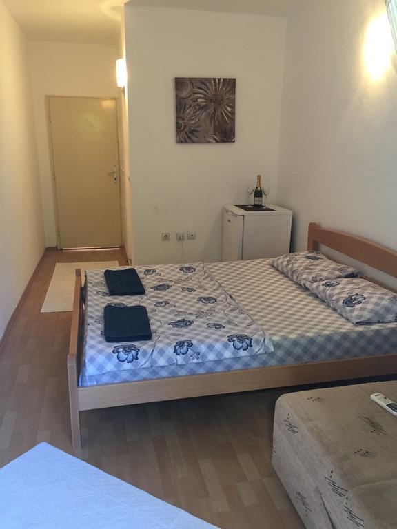 Tina Rooms Ulcinj Buitenkant foto