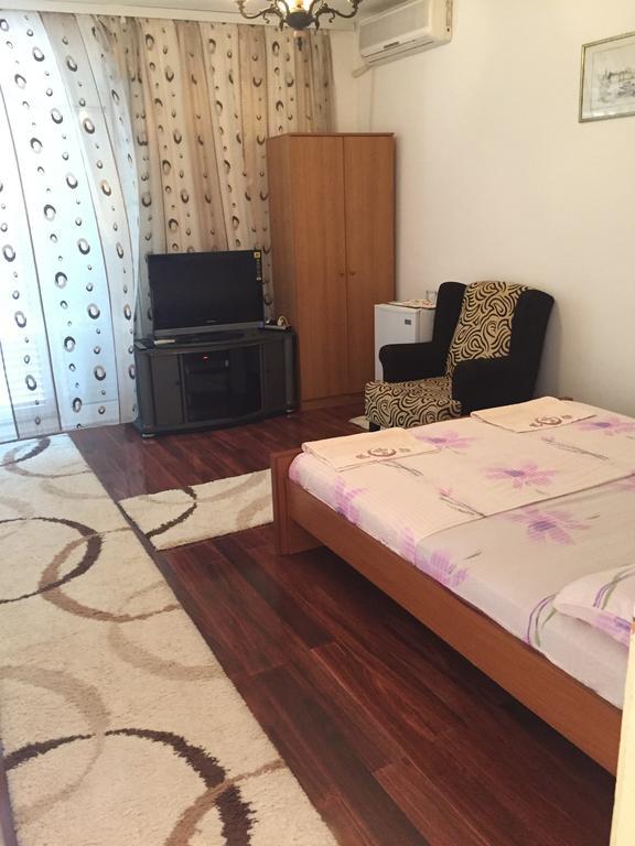 Tina Rooms Ulcinj Buitenkant foto